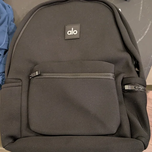 ALO Yoga Sto Classic Black Backpack - Picture 1 of 3